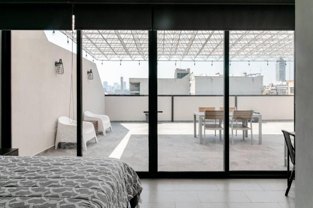 1ph Hidden Gem In Centro Fits 10 Private Terrace Сasa de vacaciones