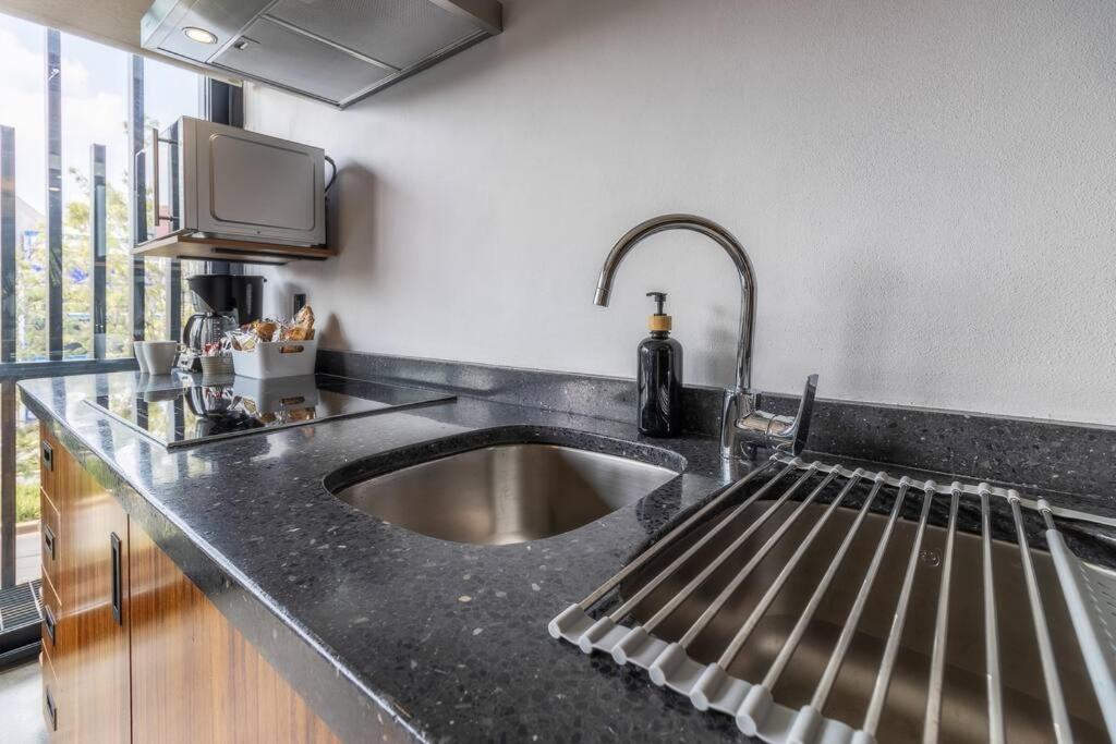Apartment L303 Ac Rooftop Views Business C