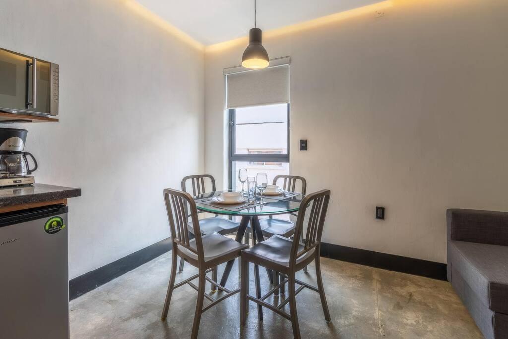 Casa de férias L301 1bdrm 1bath Fits 6 Ac Rooftop Views *