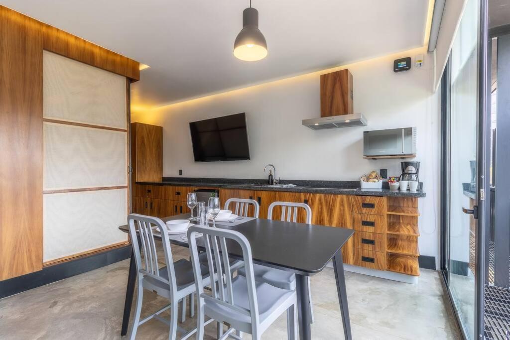 L102 New 1bdrm 1bath Ac Rooftop Сasa de vacaciones