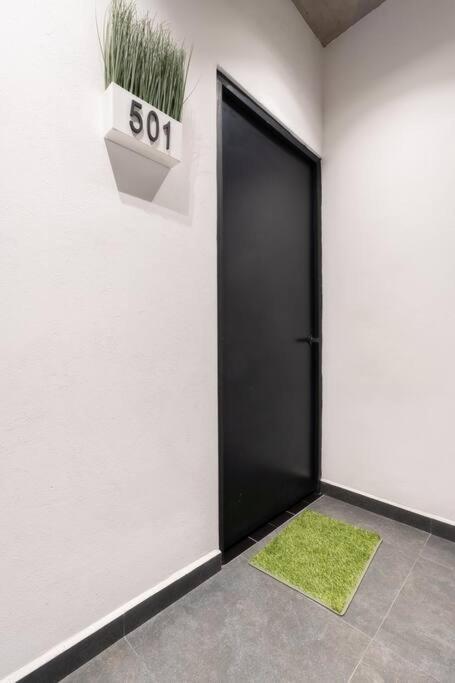 P501 2bdrm 2bath Ac Rooftop Apartamento