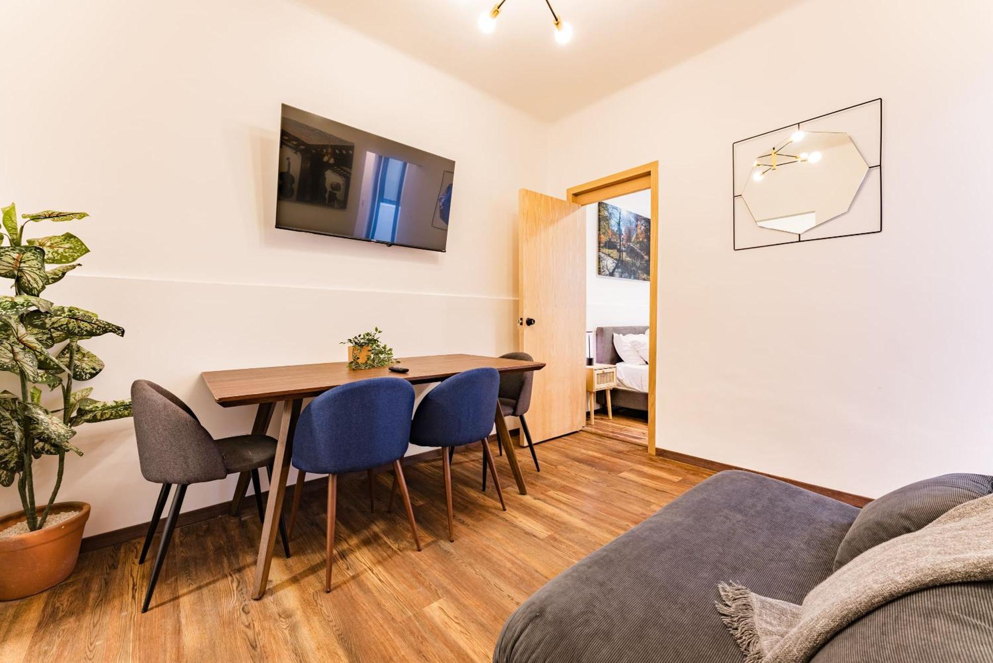 Santa Ma La Ribera Lofts By Vh