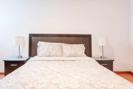 Upscale Polanco, 24 7 Security, Walk To Shopping!