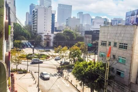Upscale Polanco, 24 7 Security, Walk To Shopping! Сasa de vacaciones