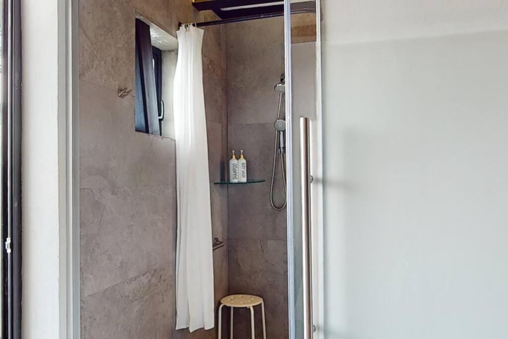 3ph Amazing 2bdrm 2bath Private Terrace Fits 10 Сasa de vacaciones *