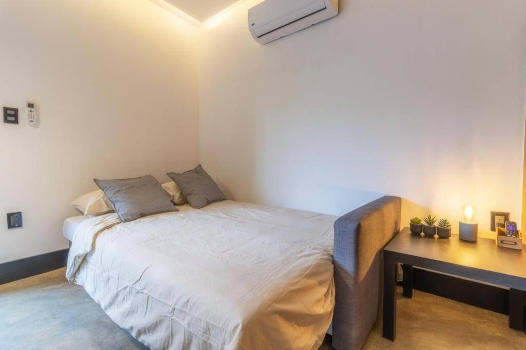 L201 New 1 Bdrm 1 Bath Fits 6 Ac Rooftop *