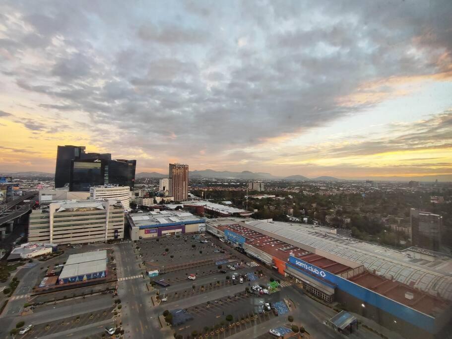 Centro De Convenciones Citibanamex Y Polanco Mexico City
