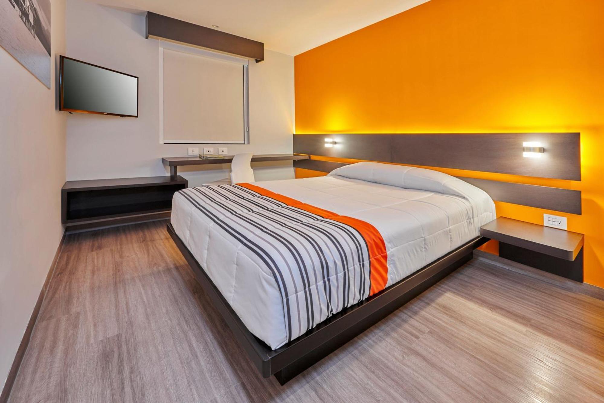 Hotel Express Junior By Marriott Ciudad De Sullivan 4*