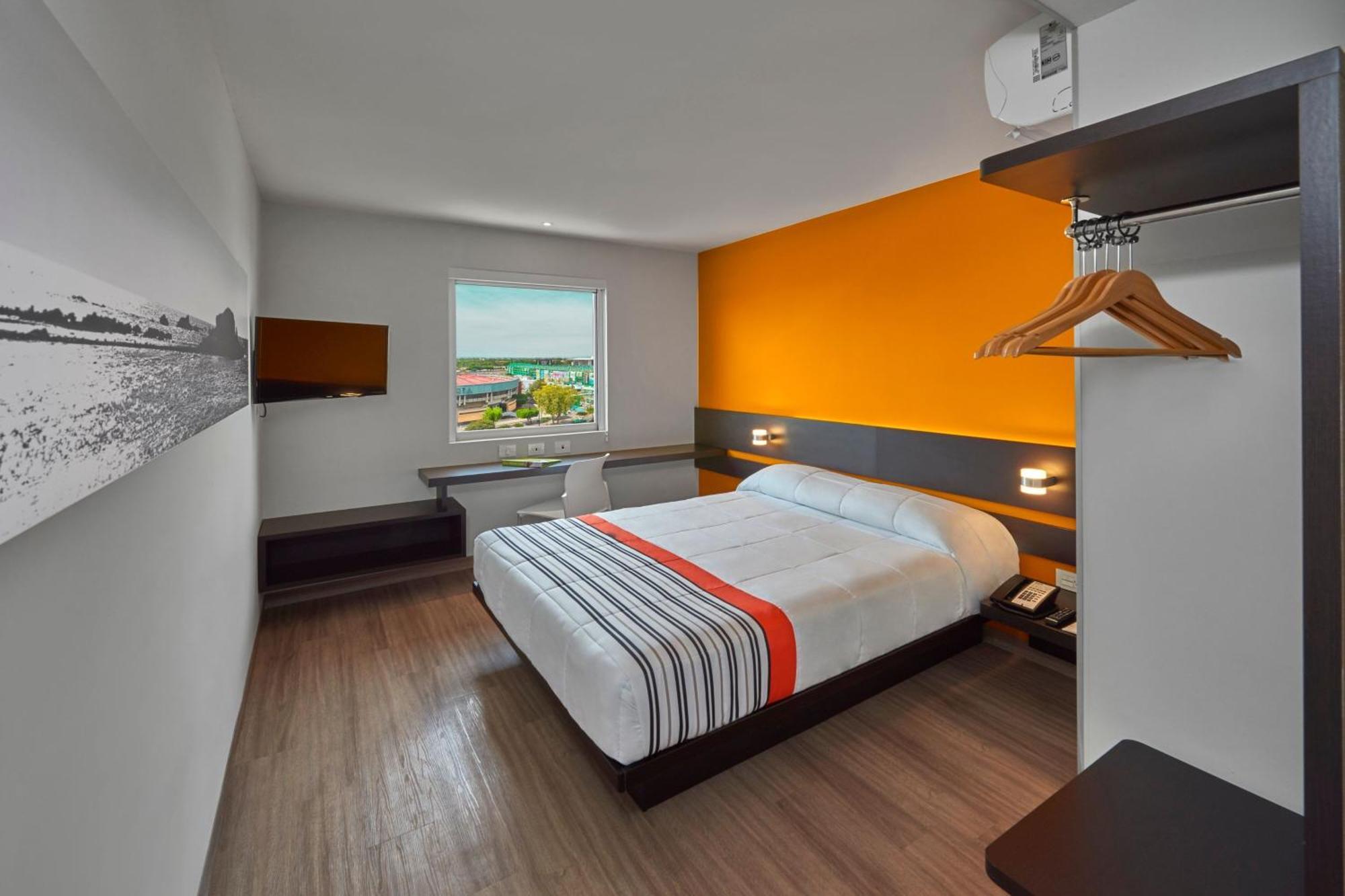 Express Junior By Marriott Ciudad De Sullivan 4*