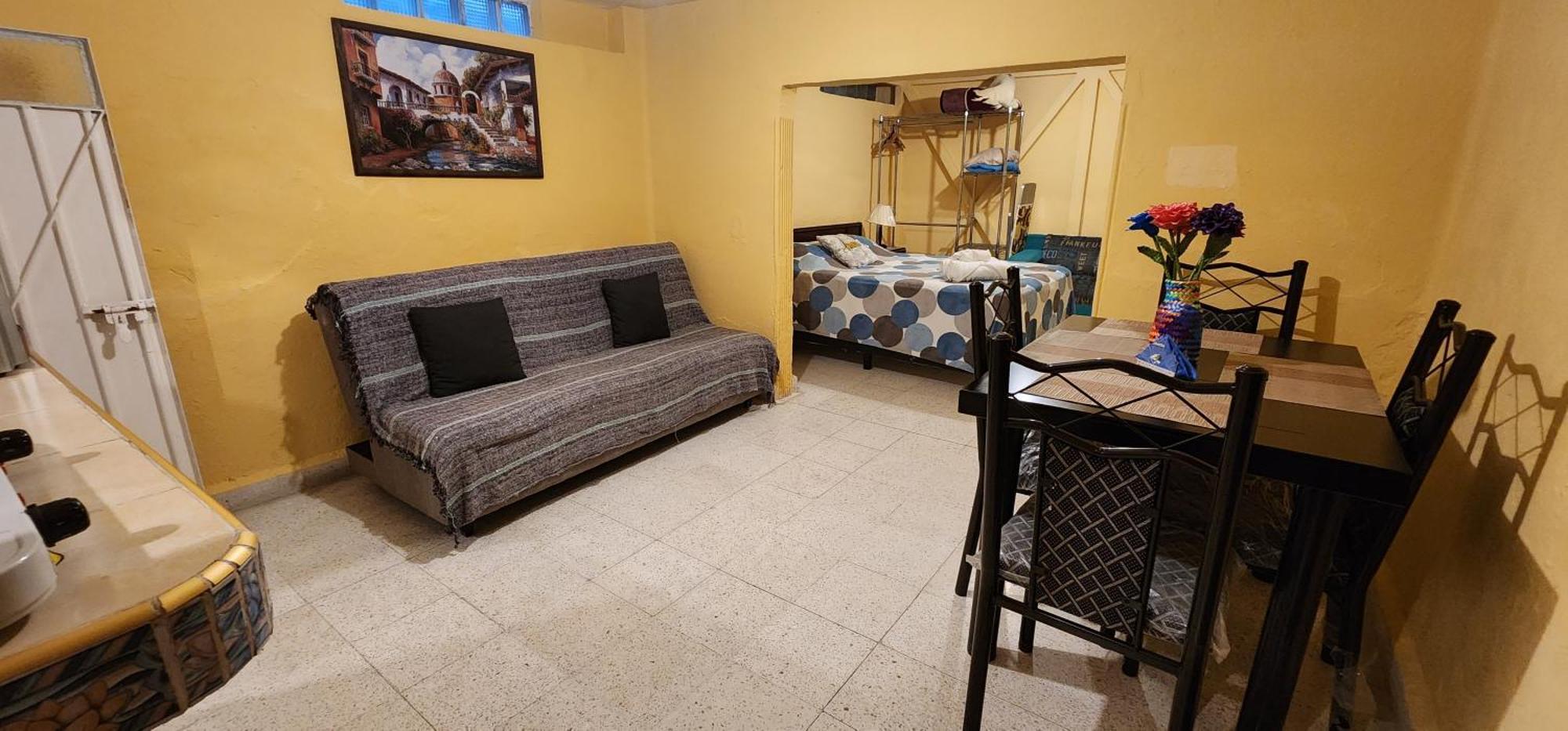 Pensión Departamento Comodo Muy Cercano Al Aeropuerto *