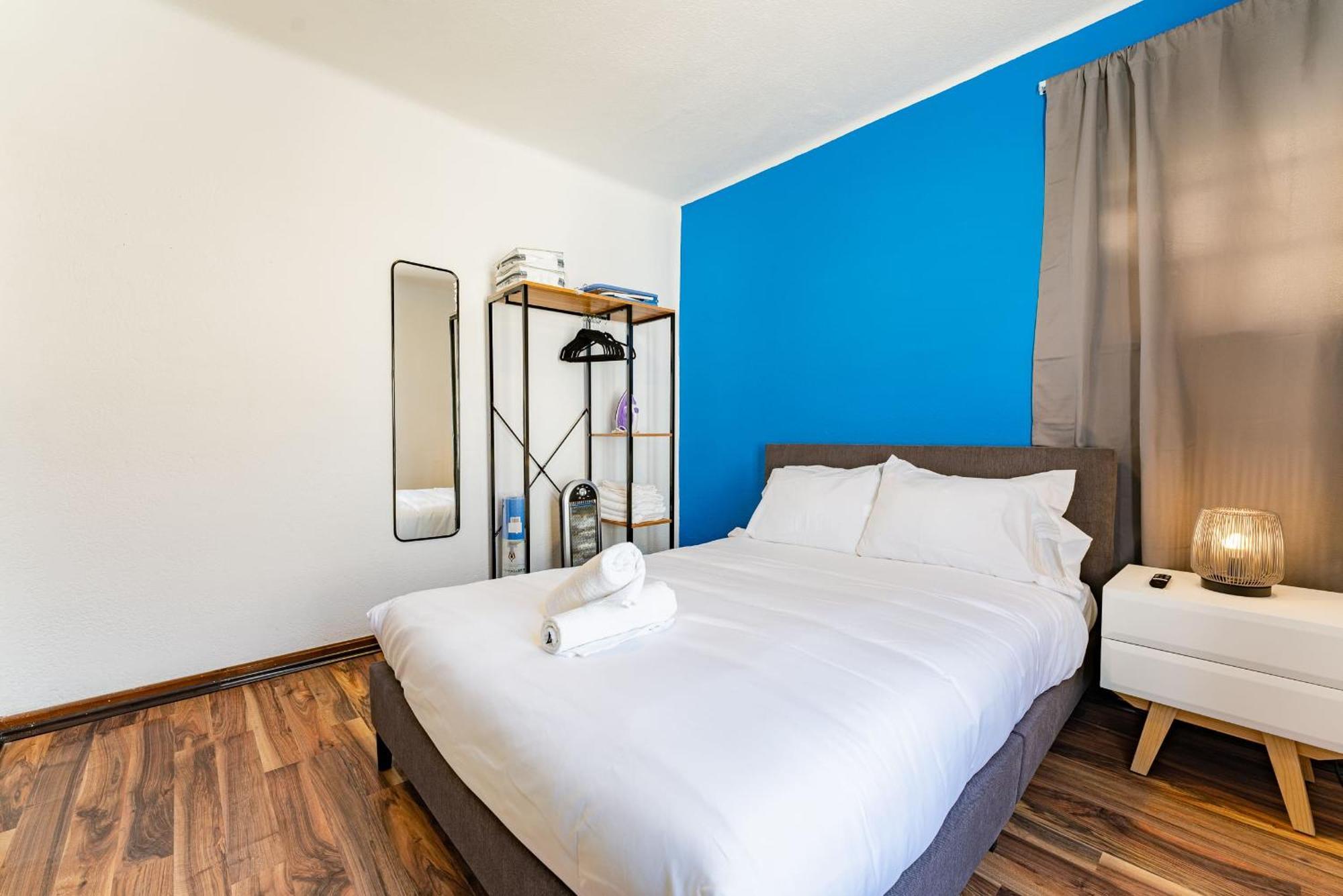 Santa Ma La Ribera Lofts By Vh