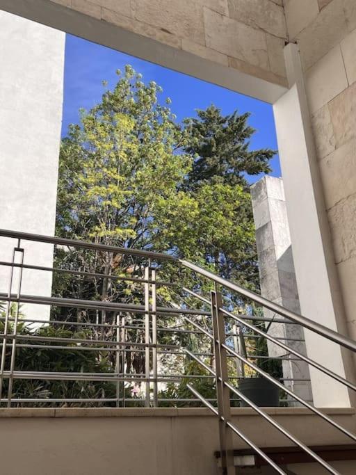 Condesa Amsterdam 304 Inviting 1 Bed, 1 Bath Located On Picturesque Amsterdam Avenue Apartamento *