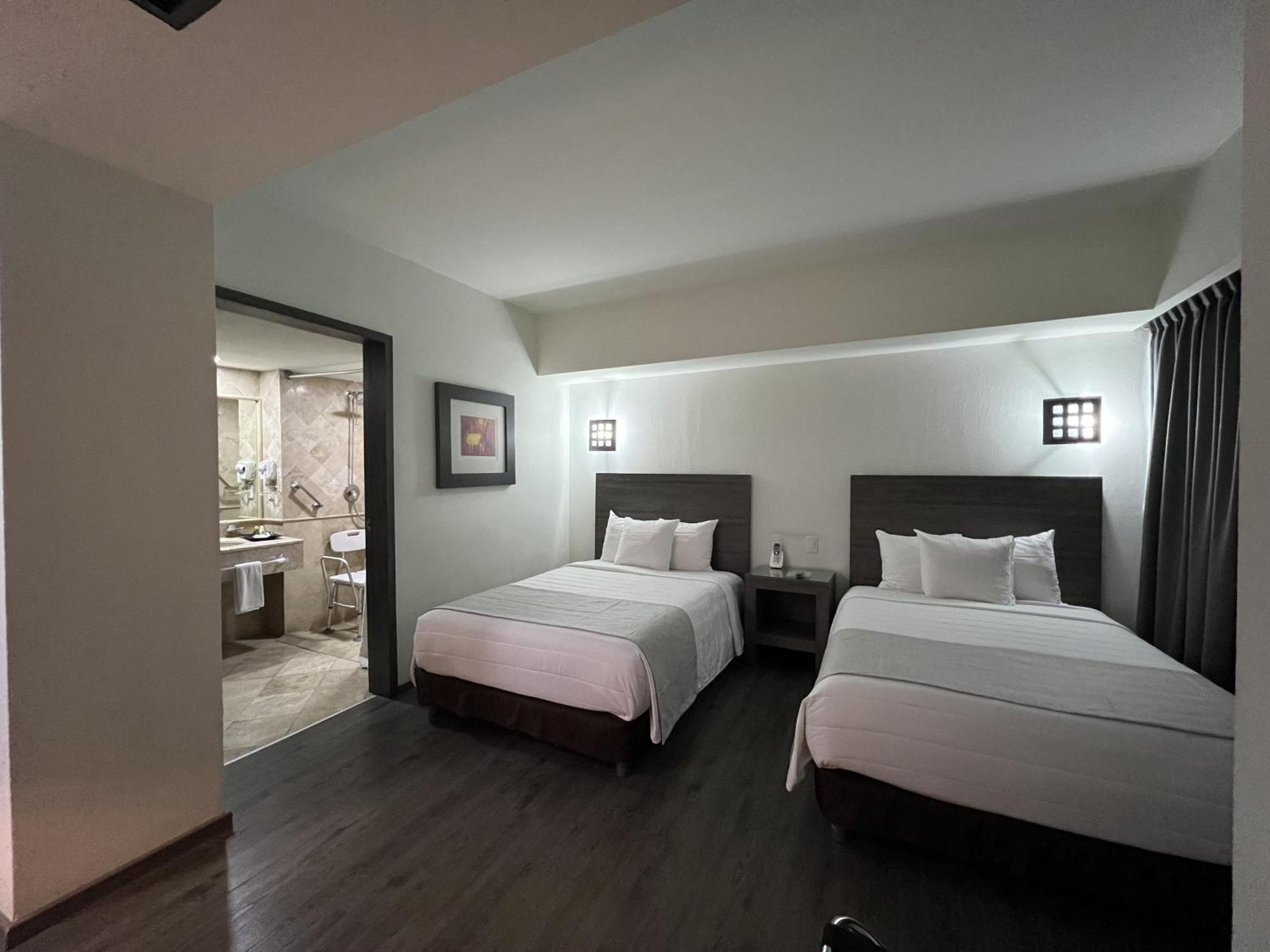 Hotel We Aeropuerto México DF