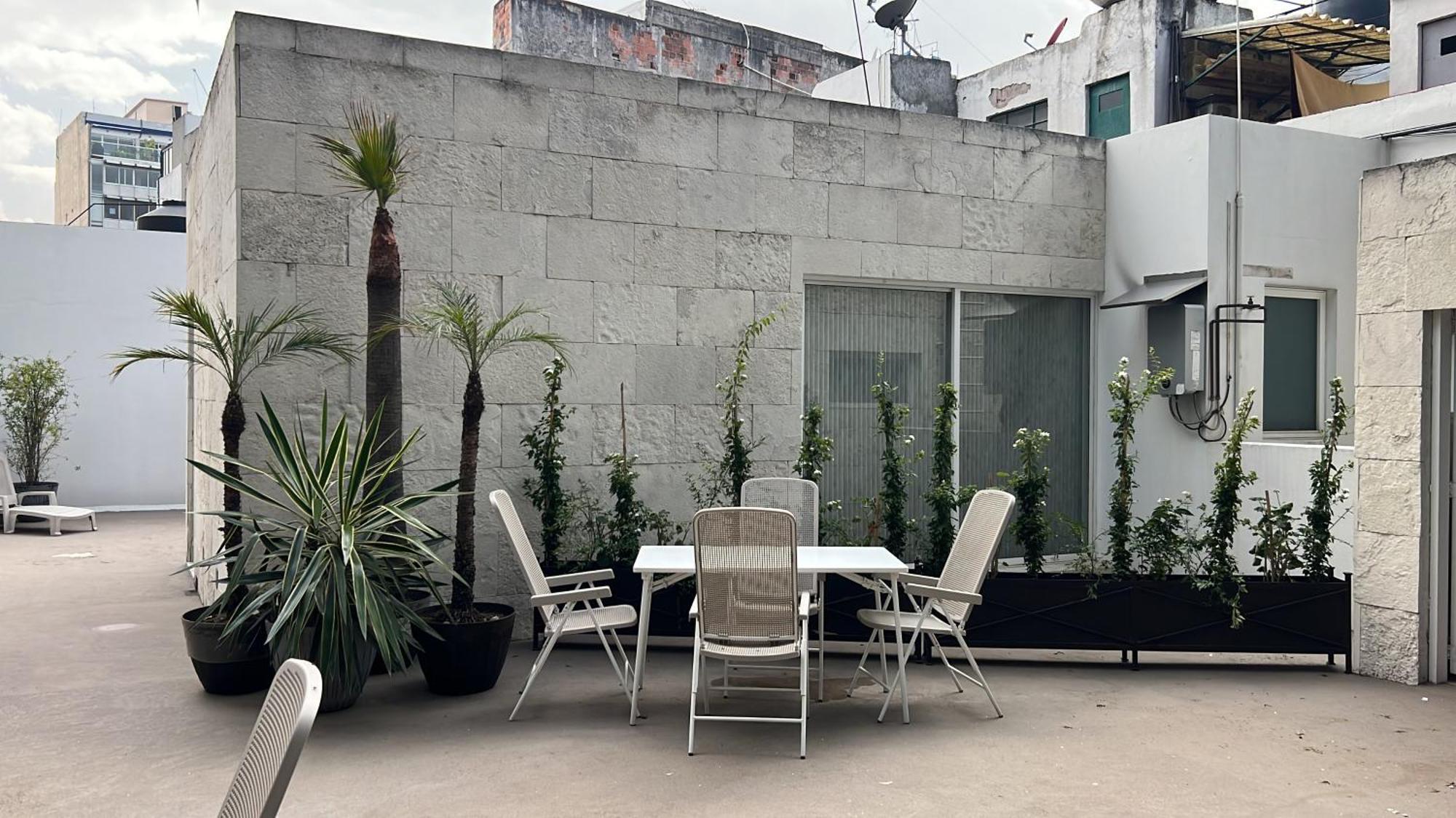 Condesa Amsterdam B Inviting 2br, 1ba With Modern Touches On Amsterdam Avenue