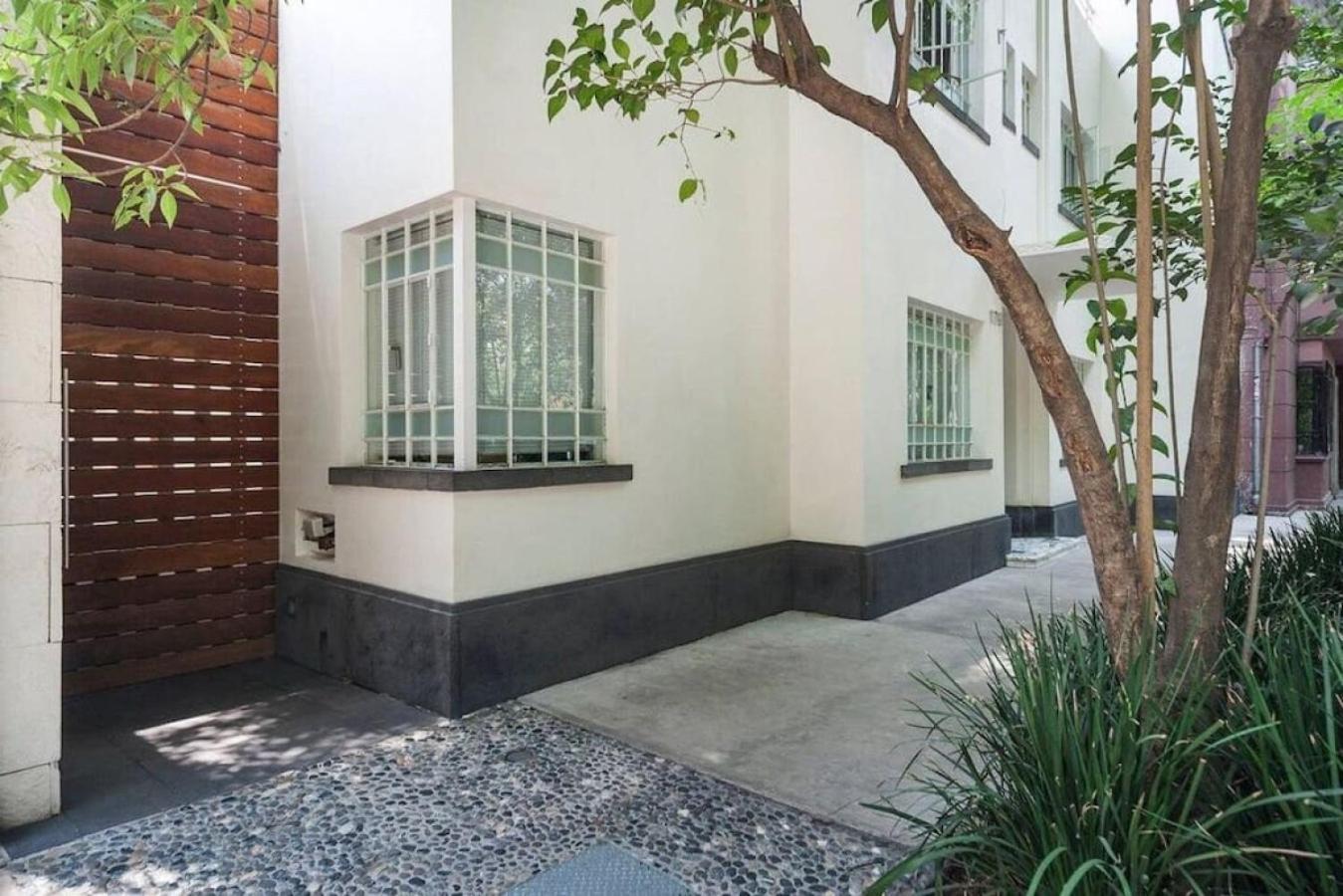 Condesa Amsterdam 304 Inviting 1 Bed, 1 Bath Located On Picturesque Amsterdam Avenue Apartamento *