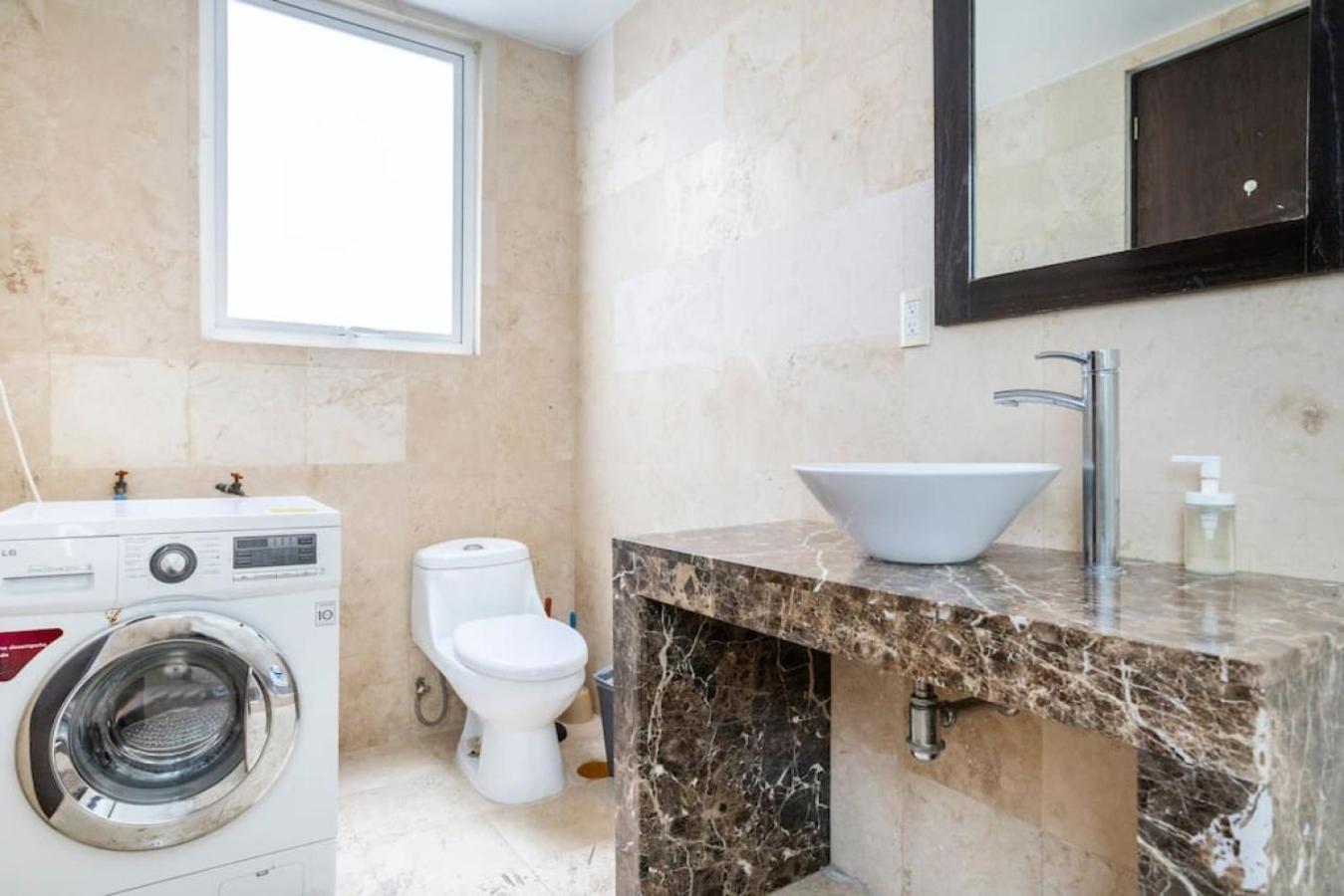 Apartment Condesa Amsterdam 303 Exquisite 1 Bedroom, 1 Bathroom On Amsterdam Avenue *