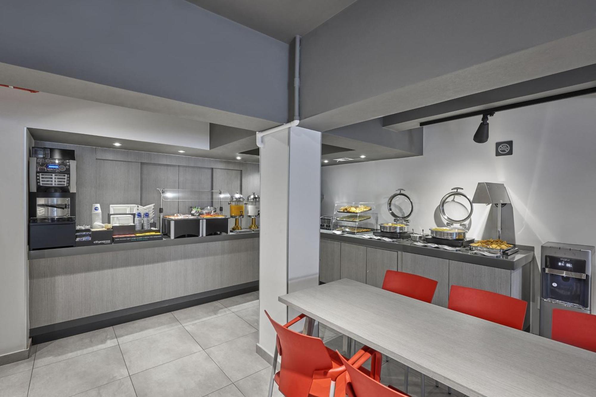 Express Junior By Marriott Ciudad De Sullivan 4* Mexico City