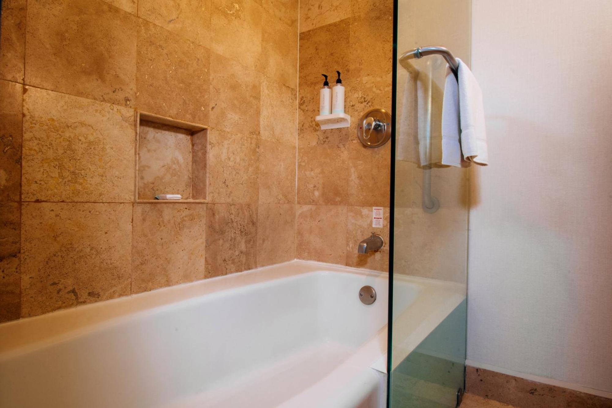 Hilton Garden Santa Fe 3*