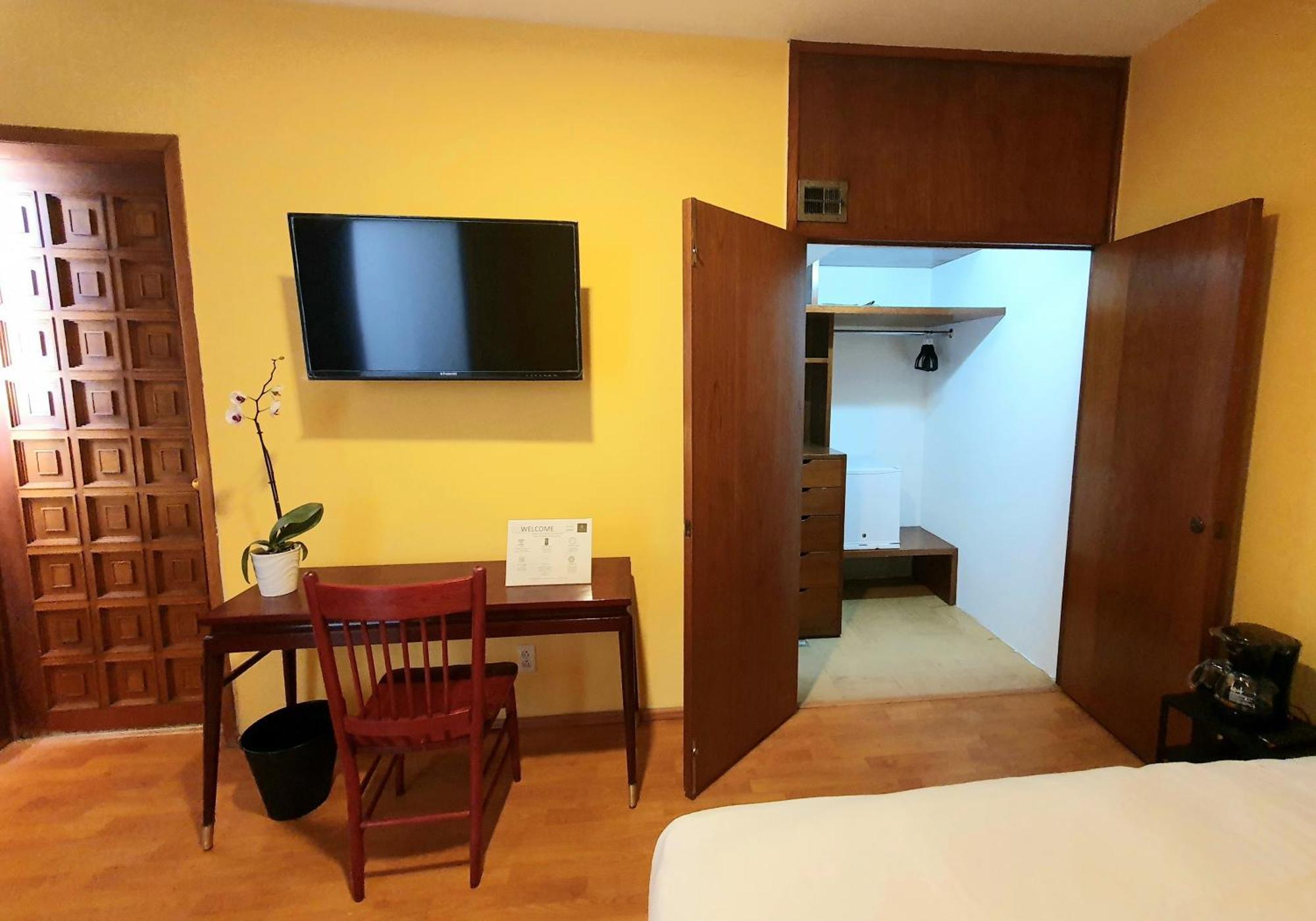 Lindas Eugenio Sue Guest house