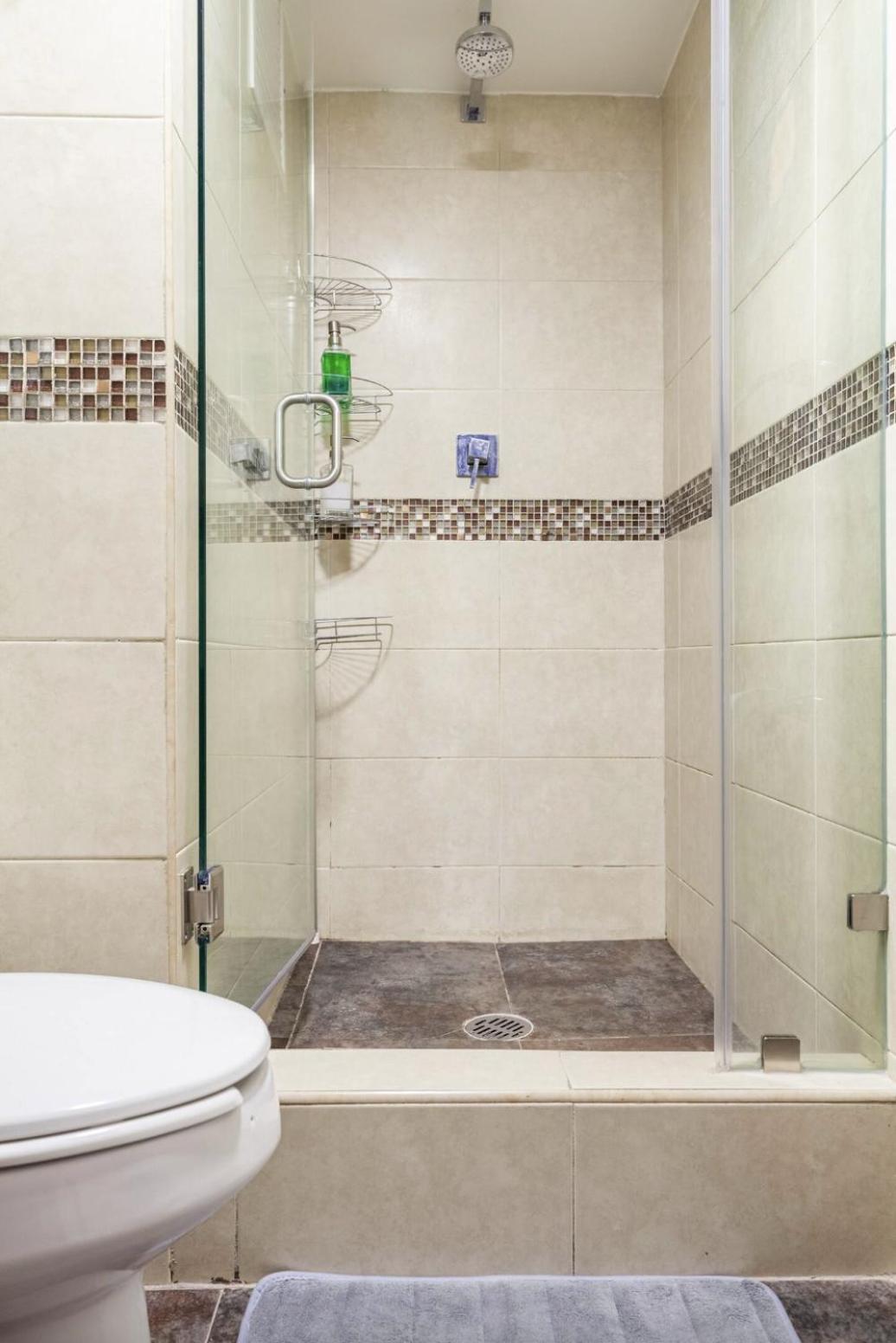 Bedroom With Private Bathroom In Roma Norte In Mexico *