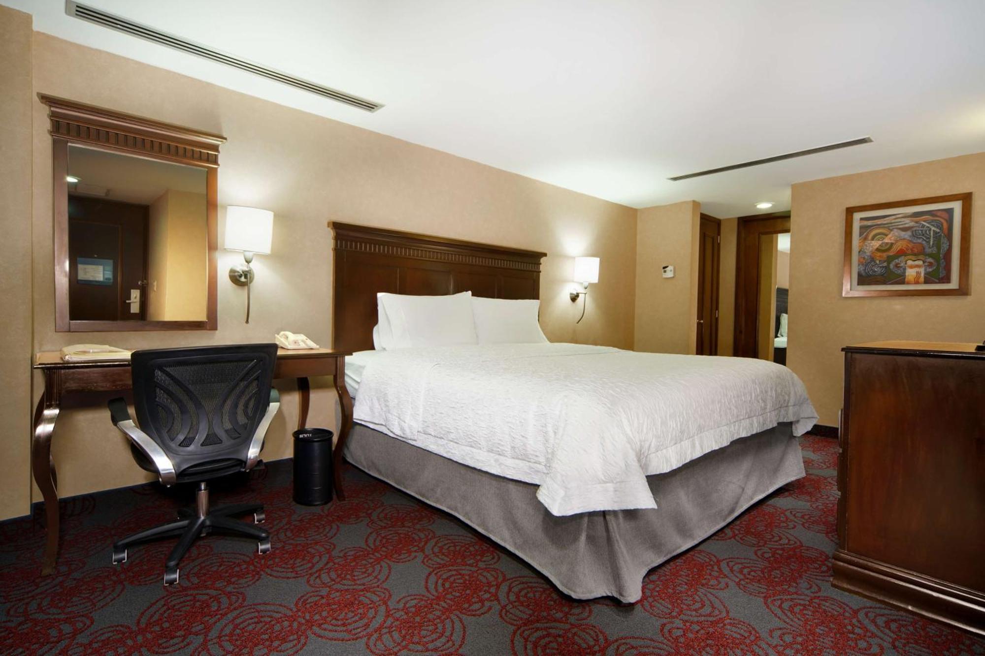 Hampton Inn&suites Mexico - Centro Historico Hotel 3*