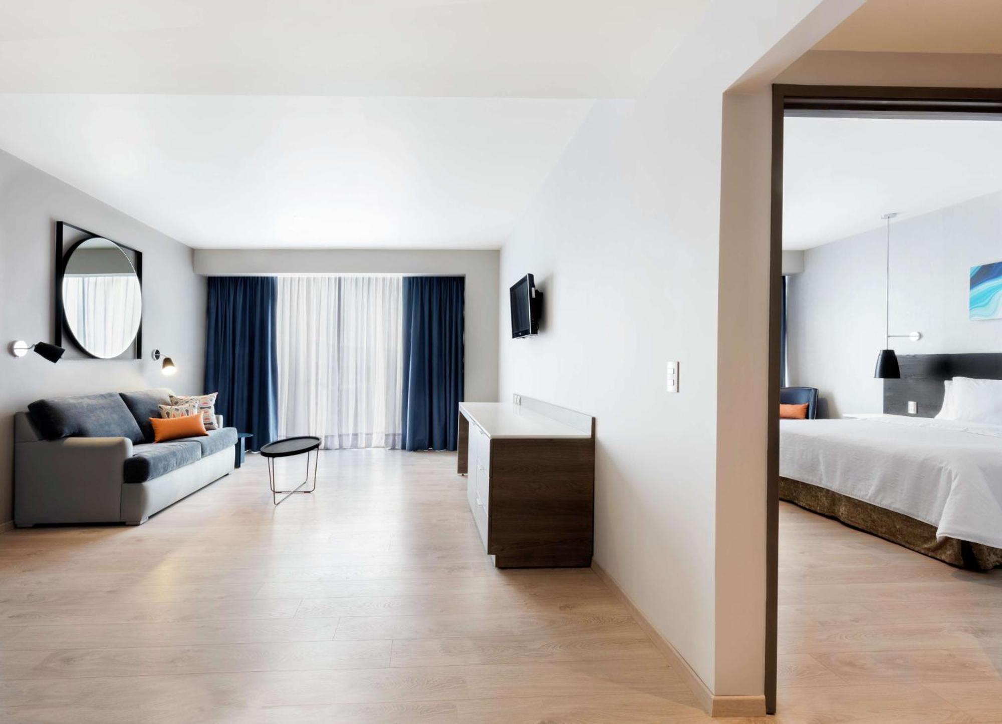 Hilton Garden Santa Fe Hotel Mexico City