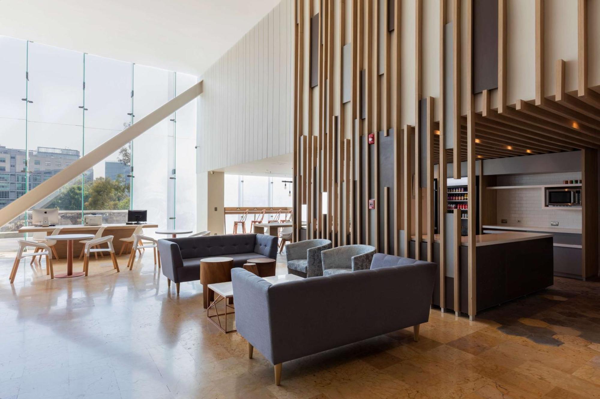 Hotel Hilton Garden Santa Fe Mexico City