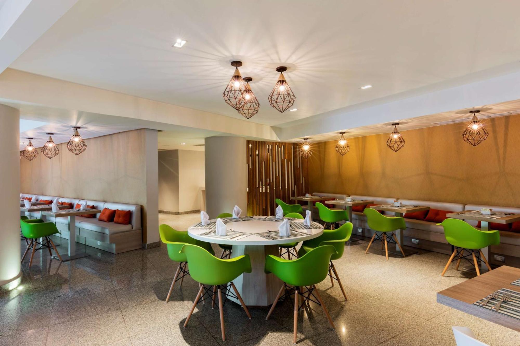 Hilton Garden Santa Fe Mexico City