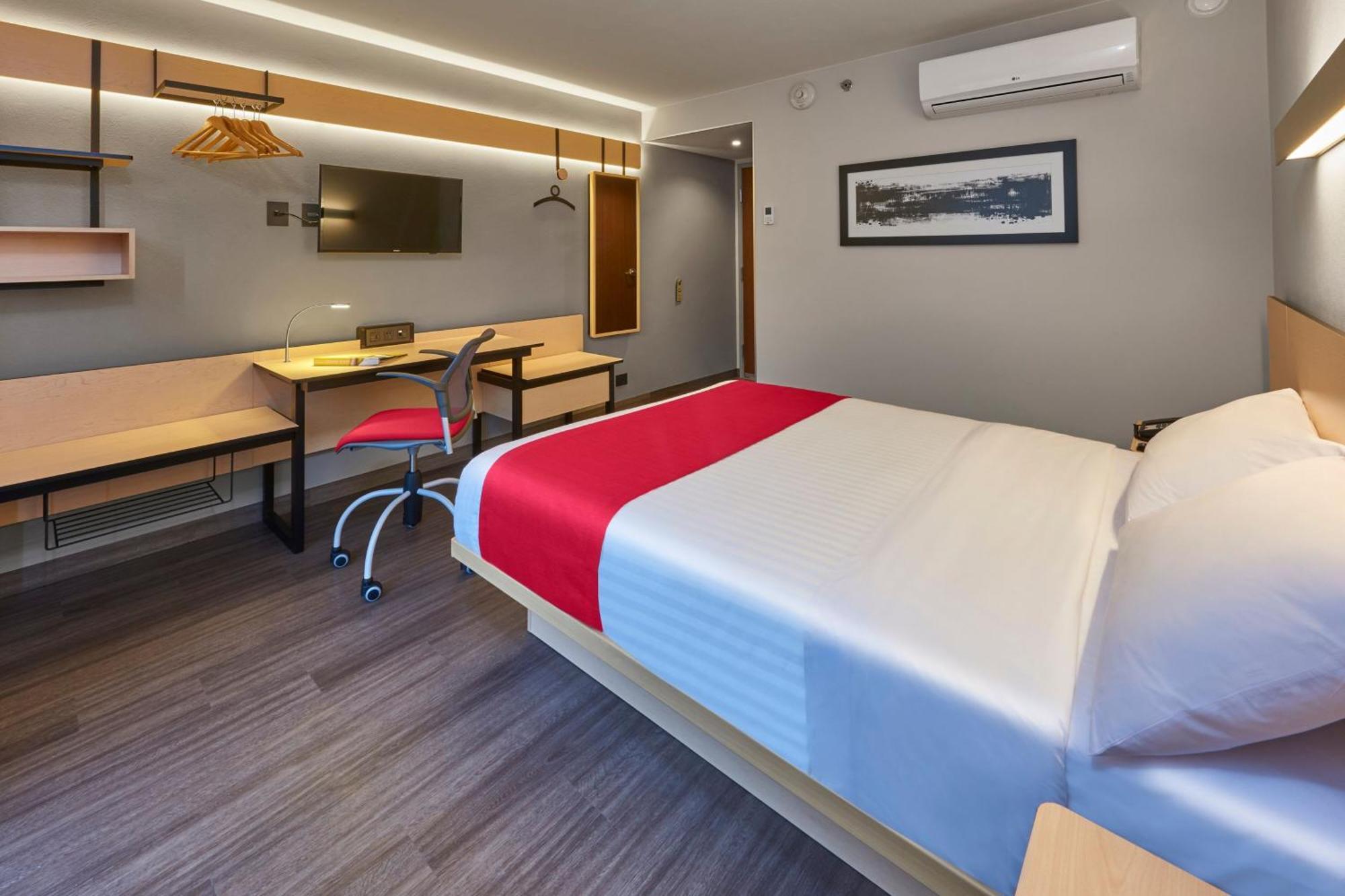 Express By Marriott La Raza 4*