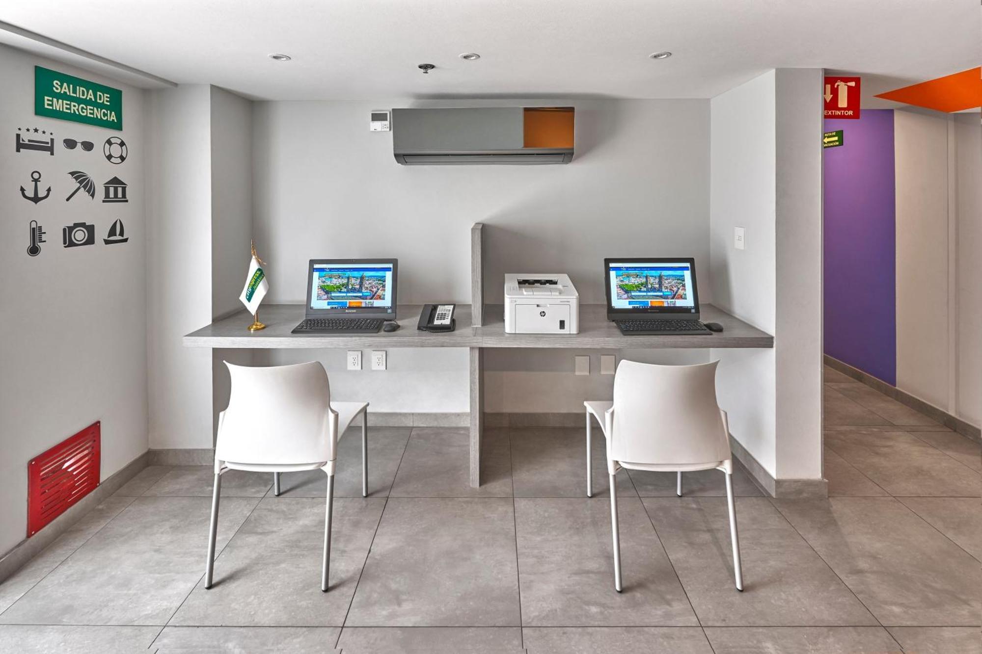 Express Junior By Marriott Ciudad De Sullivan 4* Mexico City