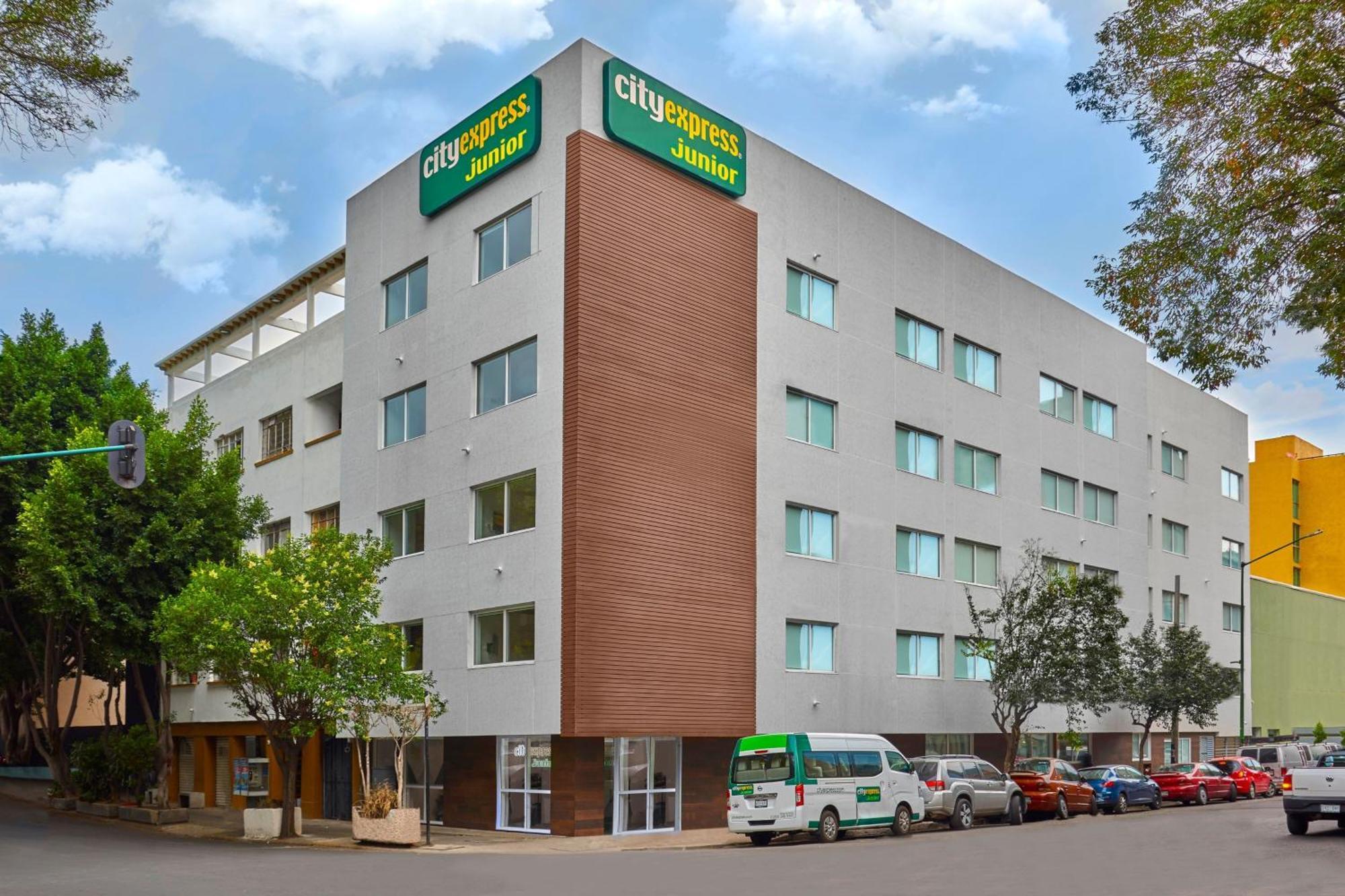 Express Junior By Marriott Ciudad De Sullivan