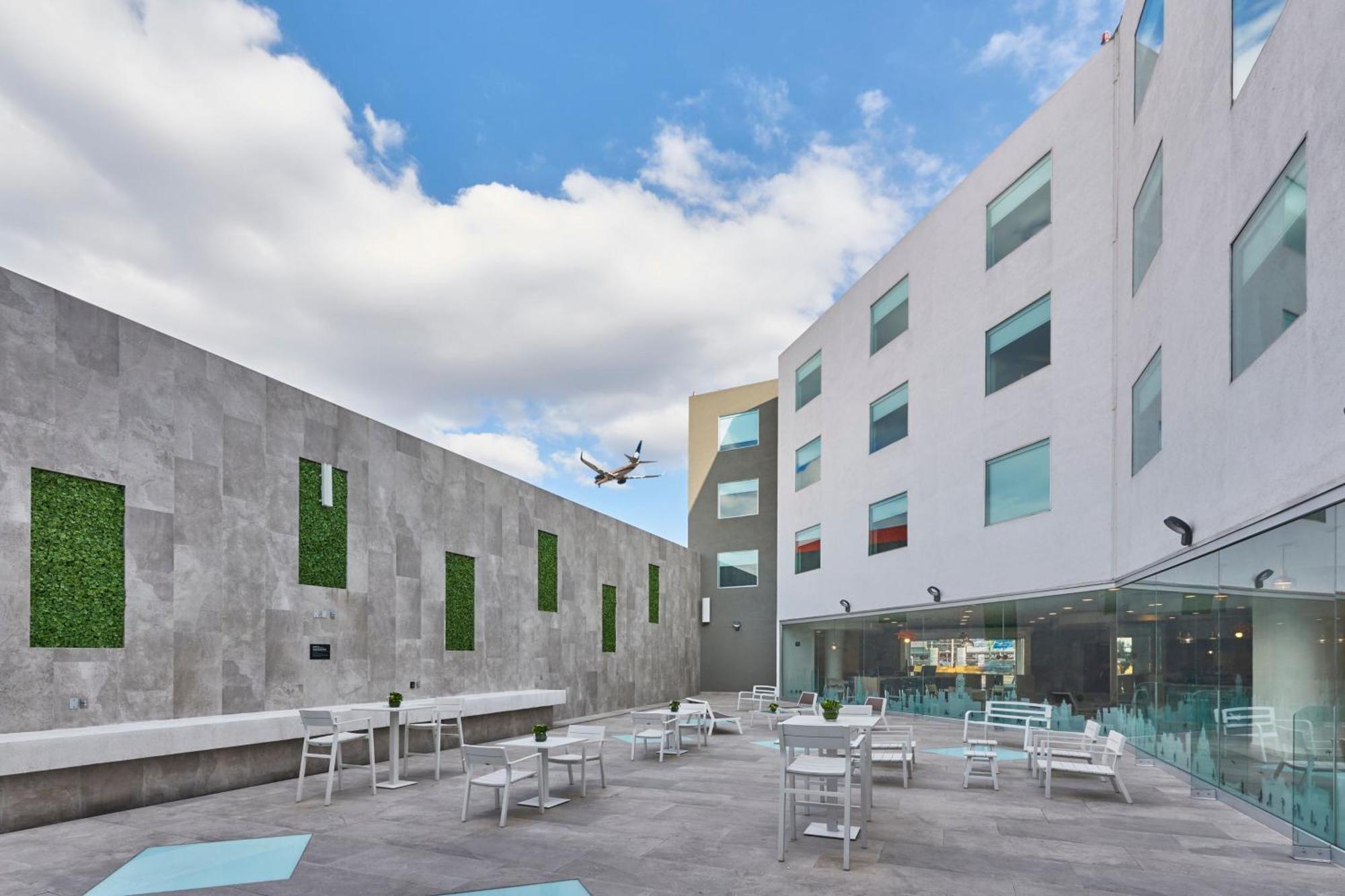 Hotel Express Ciudad De Mexico Aeropuerto 4*