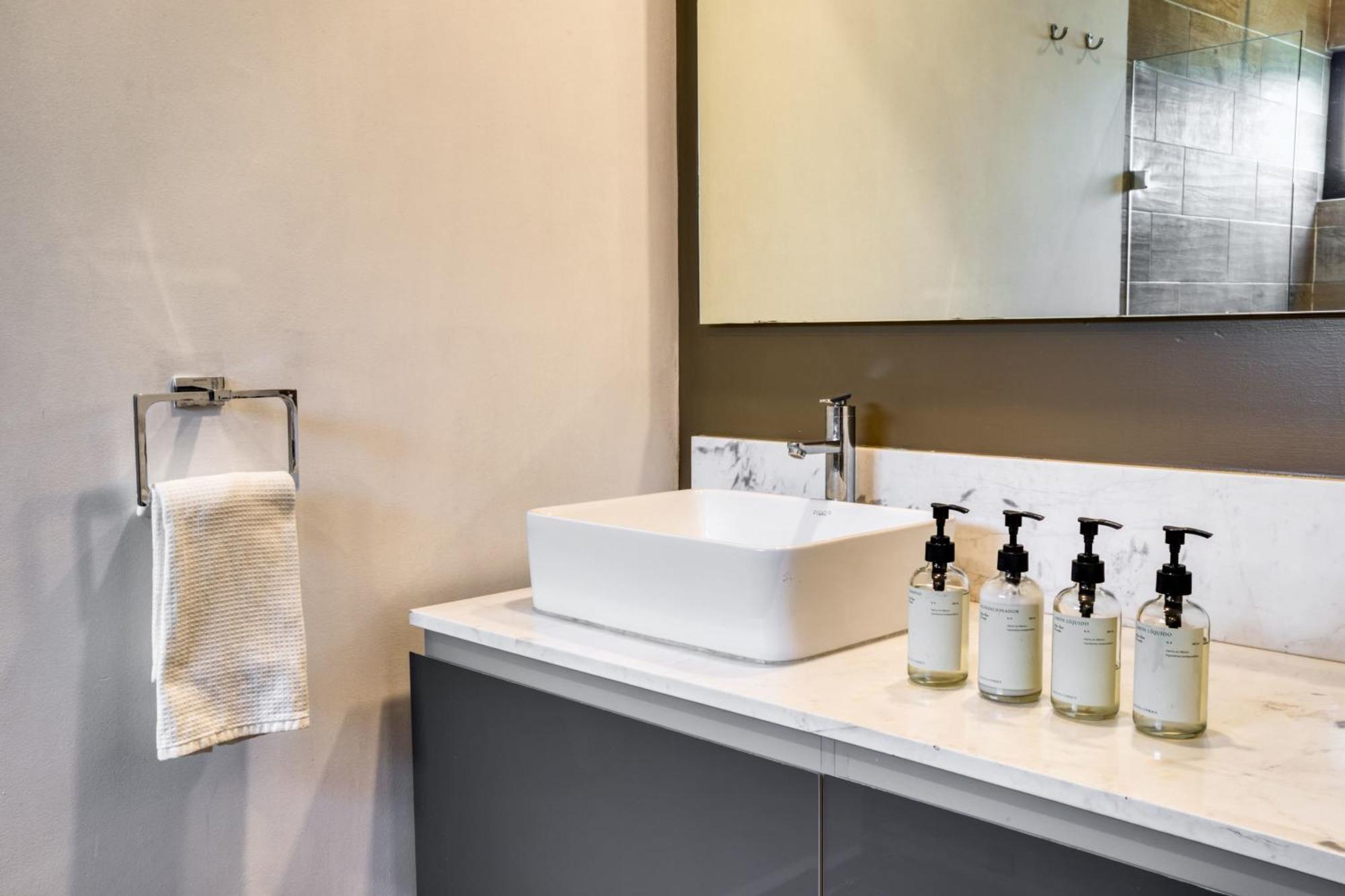 Chic Ph Haven With Rooftop, Condesa 2br By Tasman