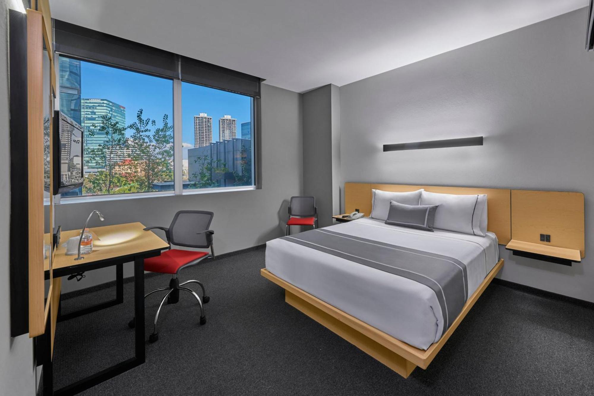 Hotel Express By Marriott Ciudad De Mexico Santa Fe 4*