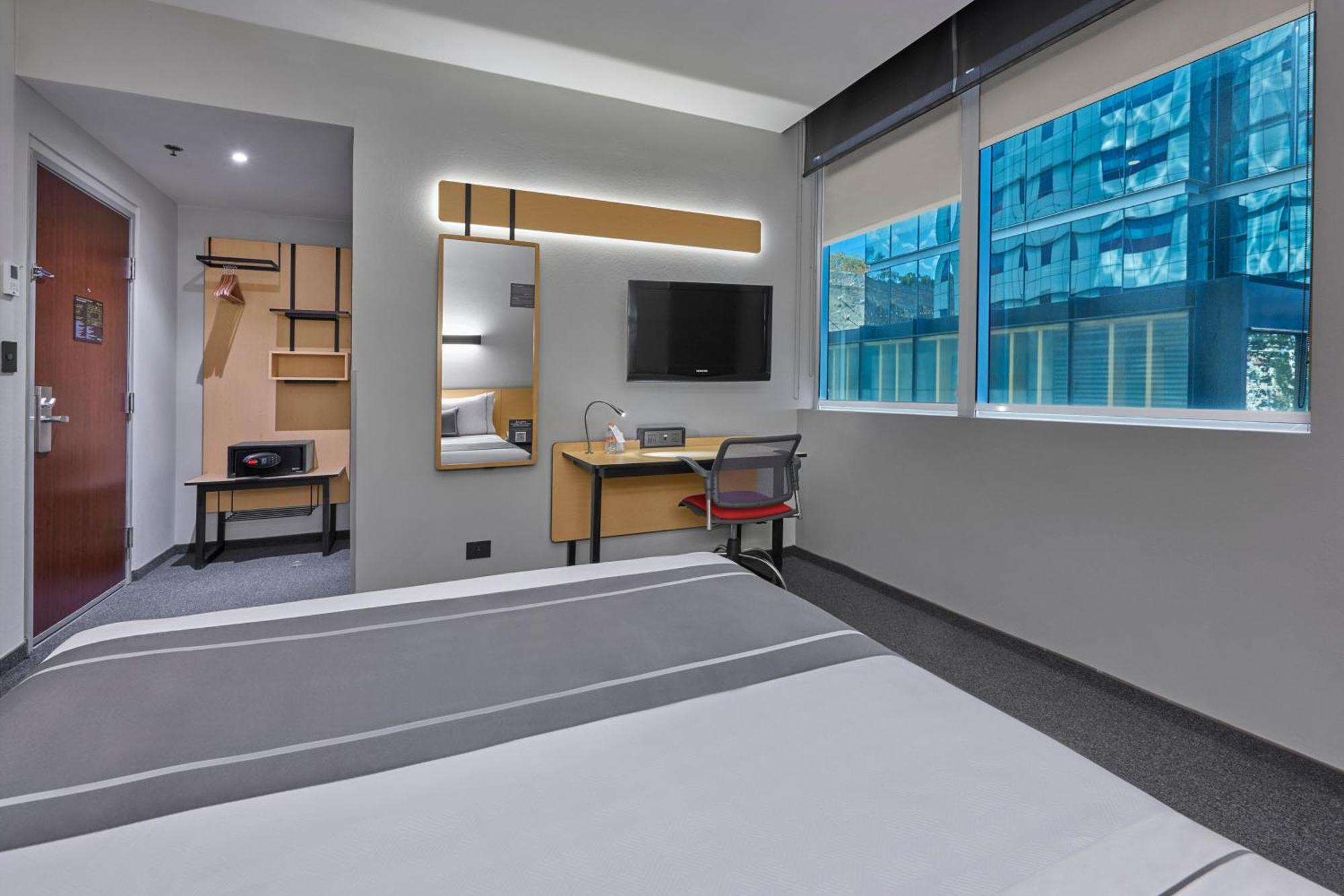 Hotel Express By Marriott Ciudad De Mexico Santa Fe