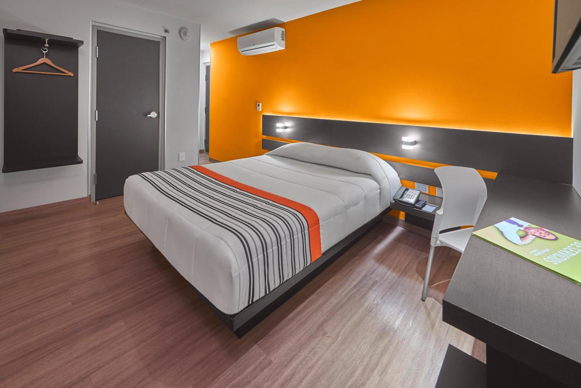 Hotel Express Junior By Marriott Ciudad De Sullivan 4*