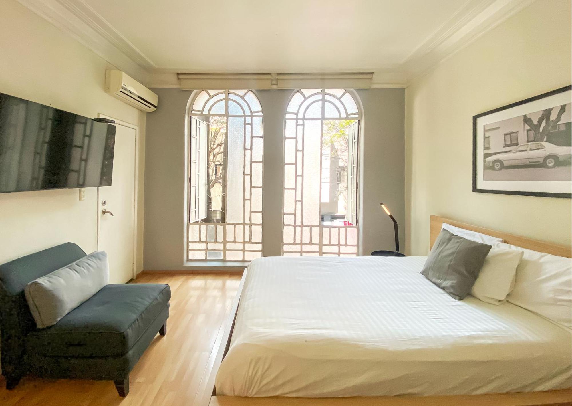 Casa Condesa Amatlan 84 Mexico City