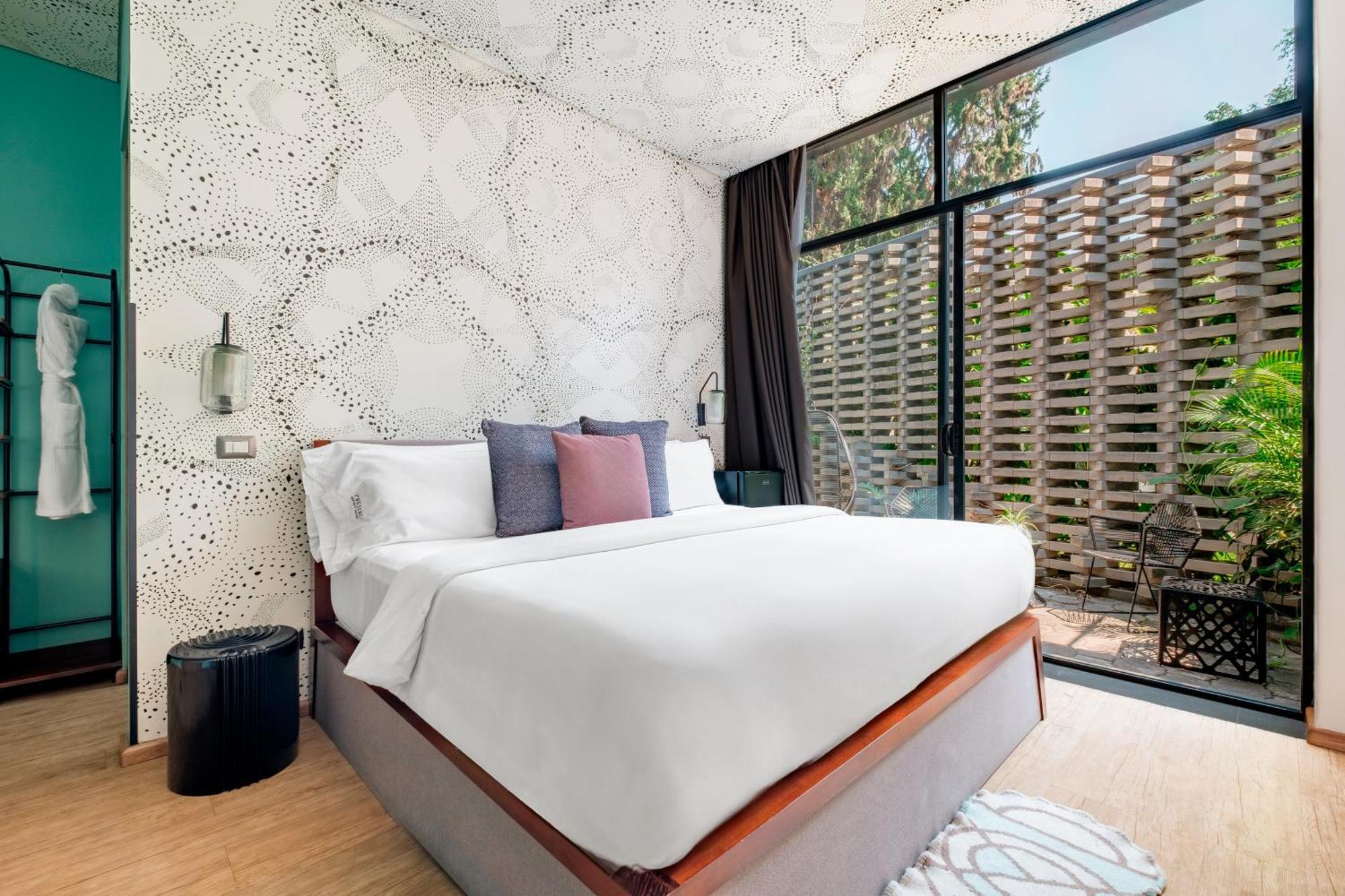 Hotel Pug Seal Polanco Allan Poe Mexico City