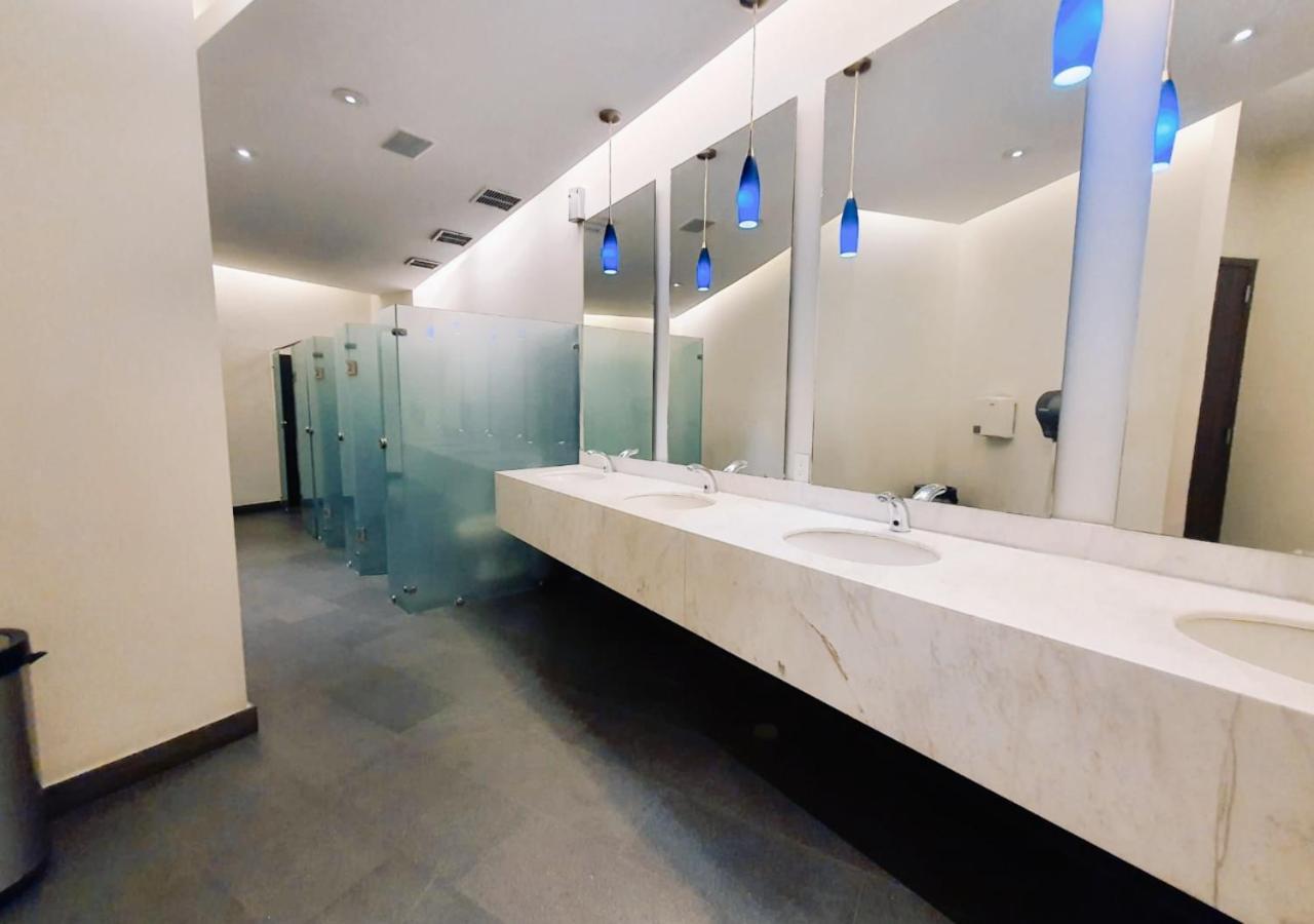 Paseo De La Reforma Apartment, Great Location, Luxurious, 4p. Mexico City