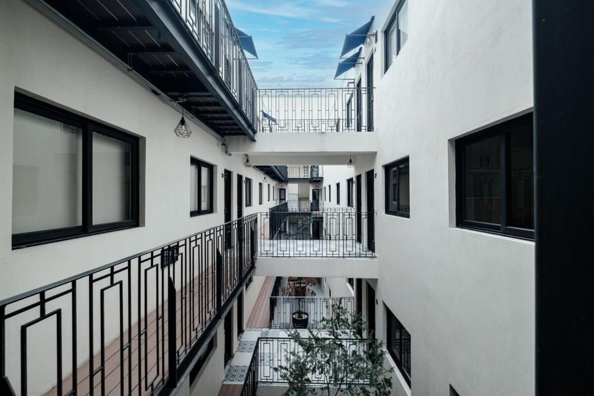 Apartamento Calle Napoles 76, Int 28