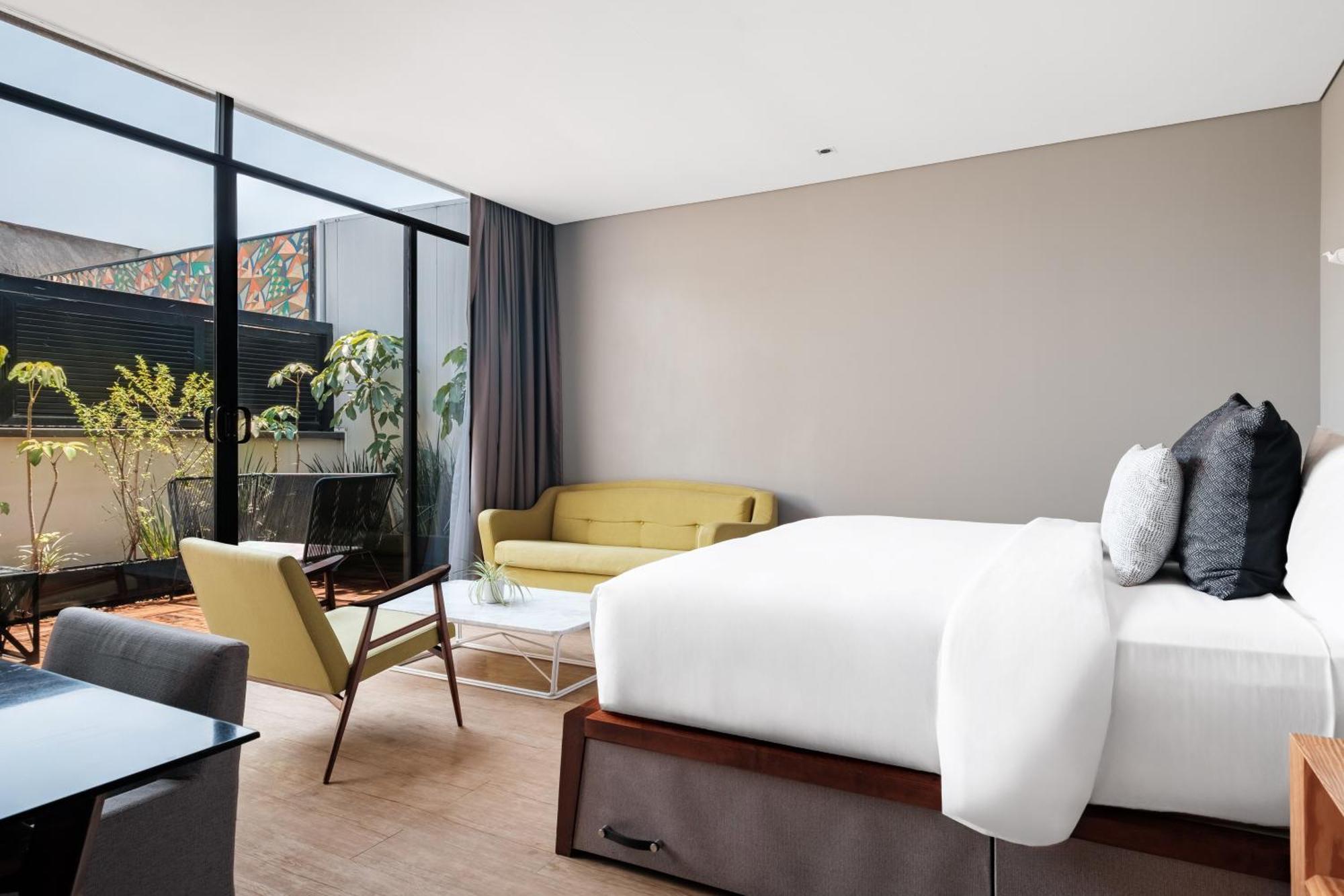 Hotel Pug Seal Polanco Allan Poe Mexico City