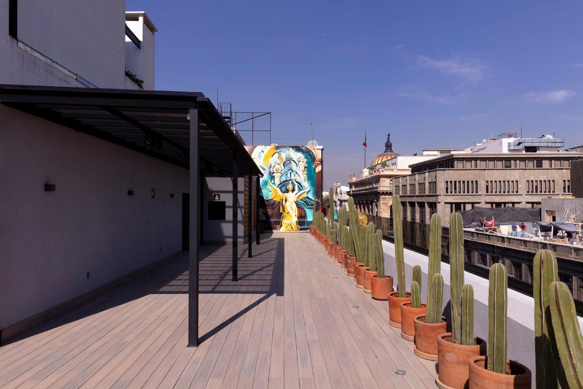 With Need Next To Bellas Artes Apartment