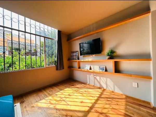 Guest house Casa Isolda Mexico City