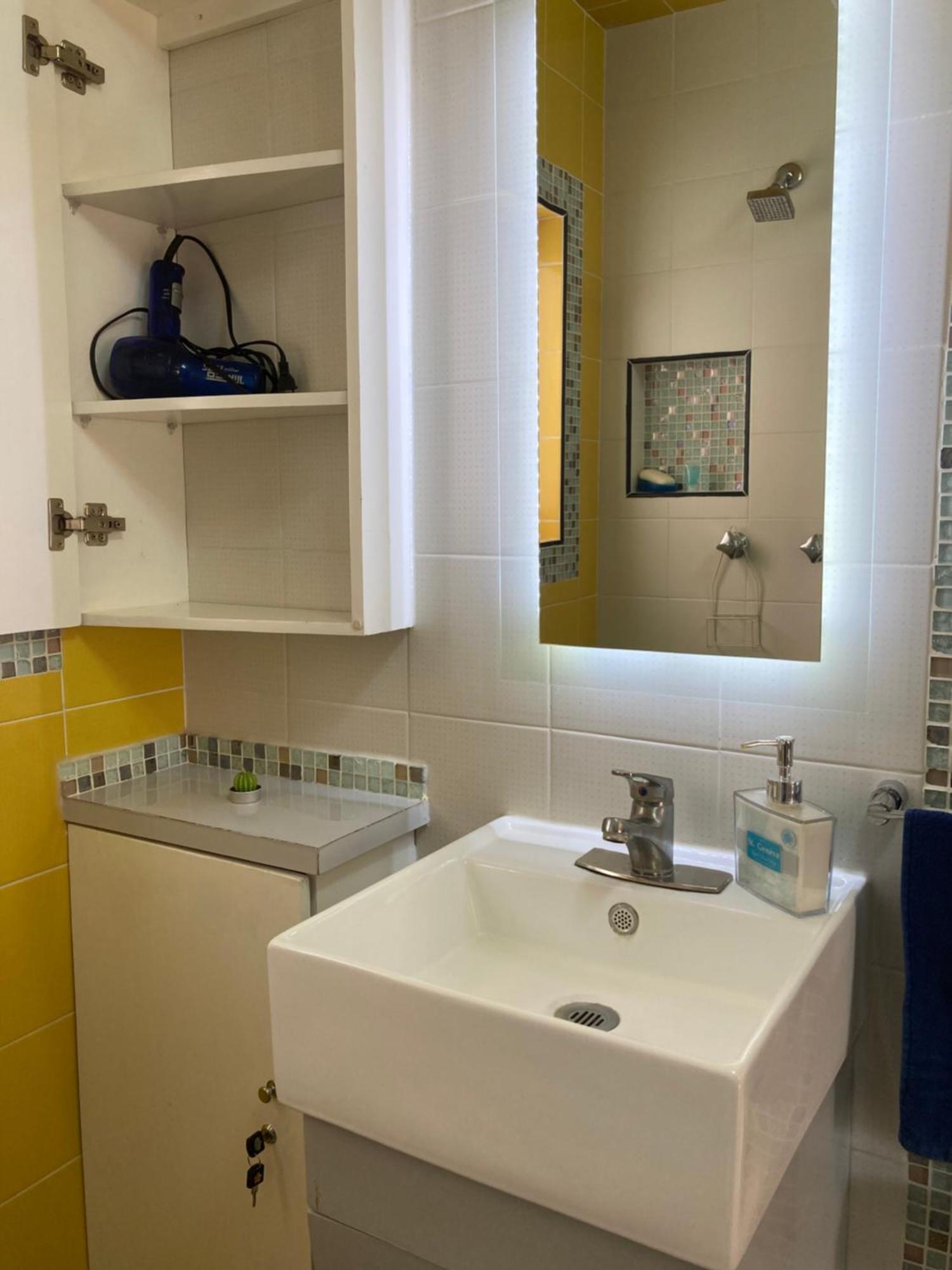 Apartamento Apartamento Completo, Lindo Y Bien Comunicado *