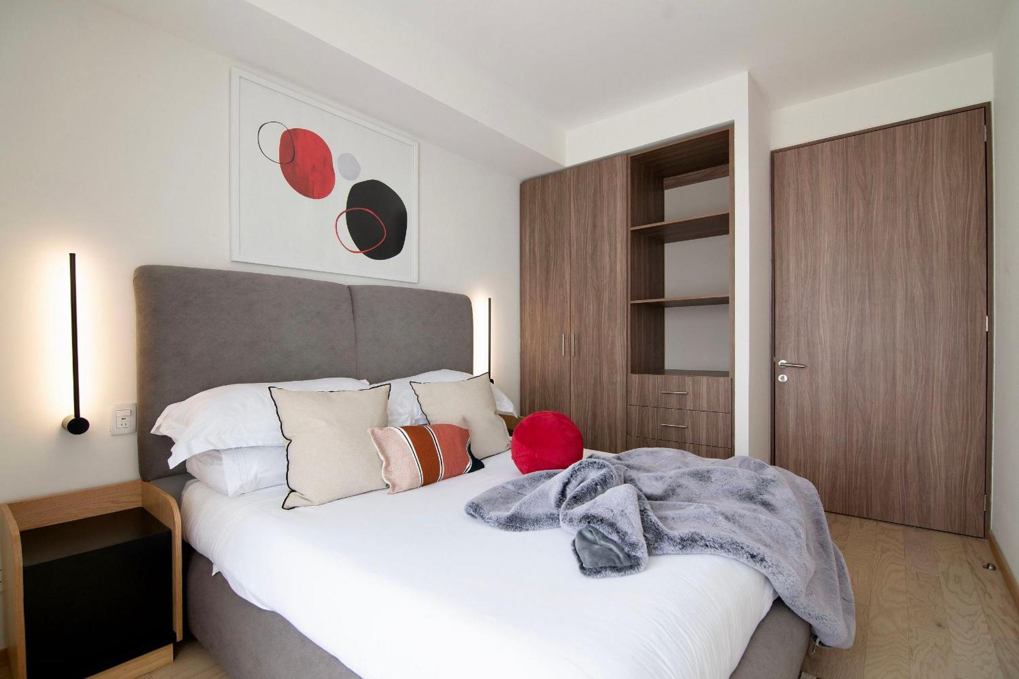 Santa Fe Red Beautiful Apartment!