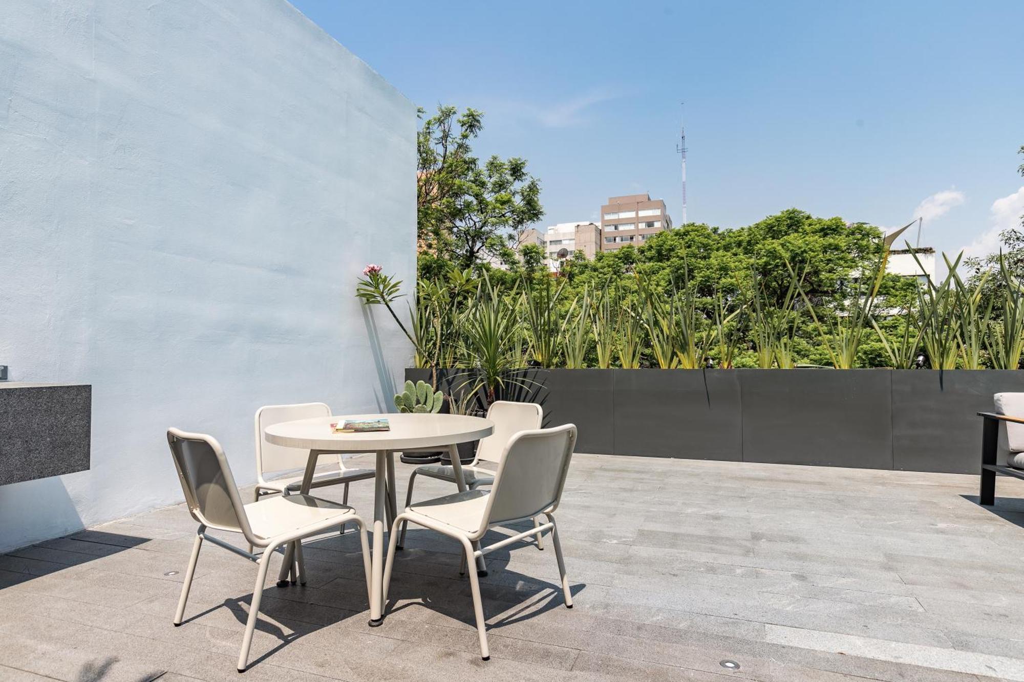 Wynwood House Platon Aparthotel *
