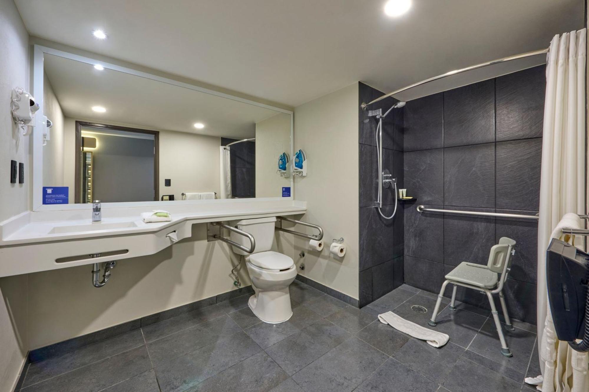 Hotel Express By Marriott Ciudad De Mexico La 3*