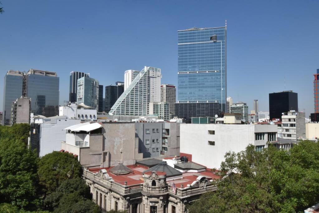 Elevador- Embajada A 3 Cdras De Reforma