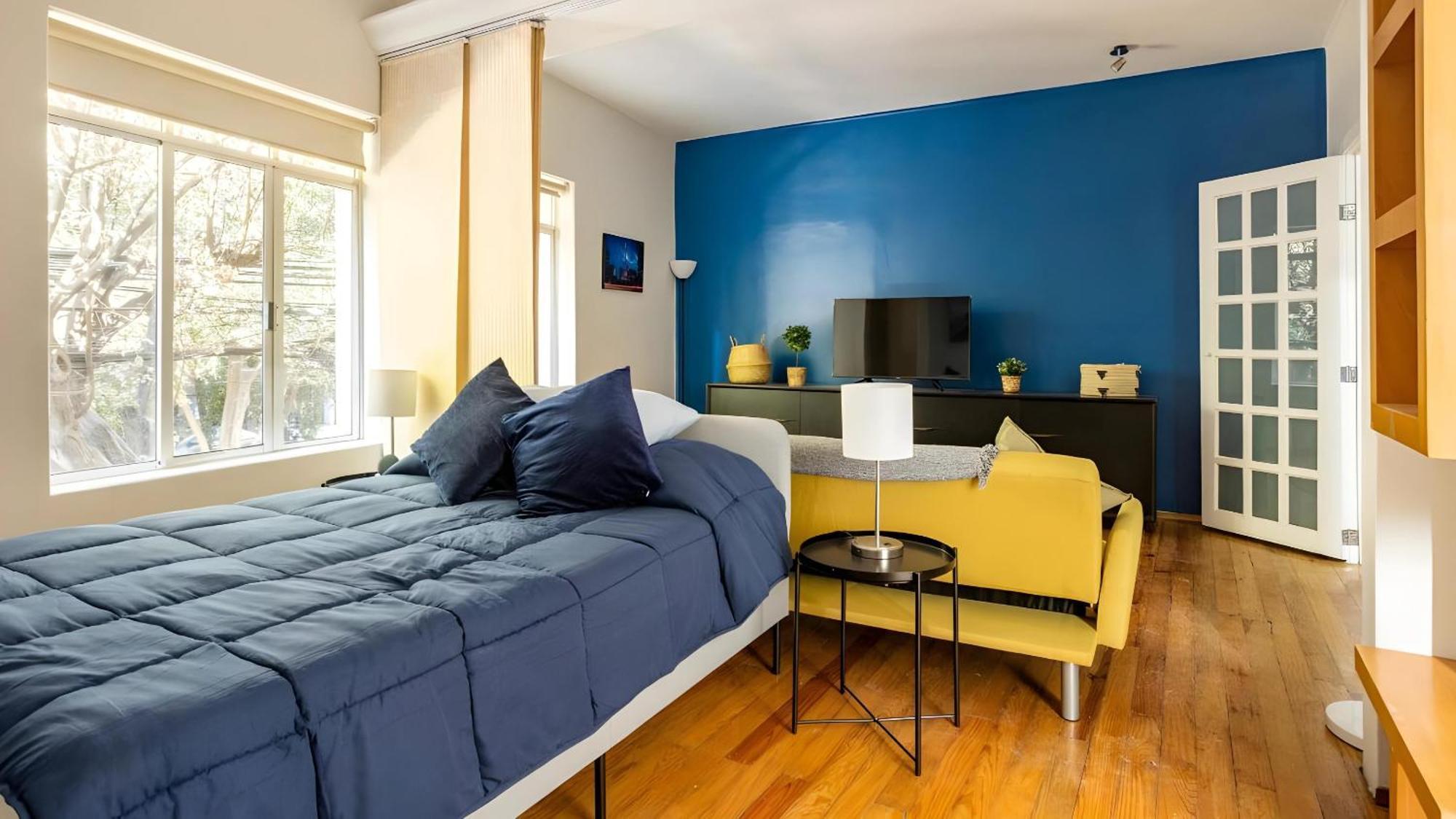 Cozy Condesa Studio W Private Patio On Amsterdam! Apartamento Cidade do México