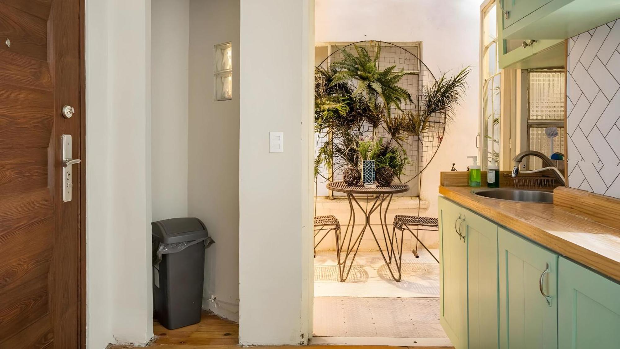 Cozy Condesa Studio W Private Patio On Amsterdam! Cidade do México